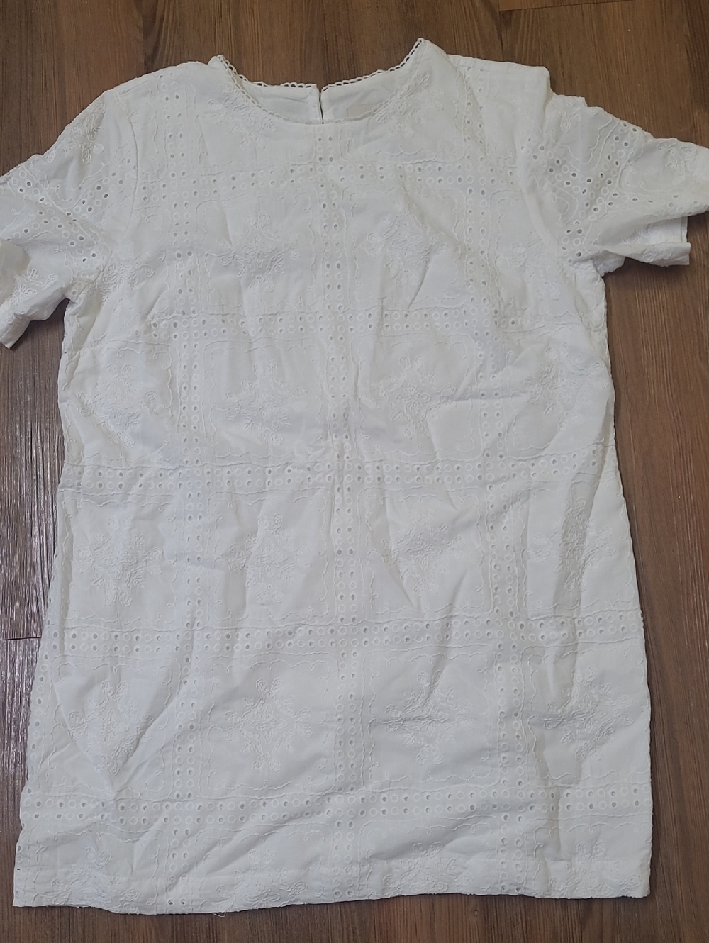 LOFT White Eyelet Short Sleeve dress size 12 used good. 100%cotton.